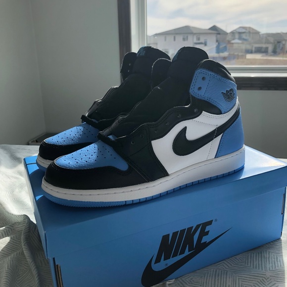 Jordan 1 high unc toe GS - Picture 1 of 4